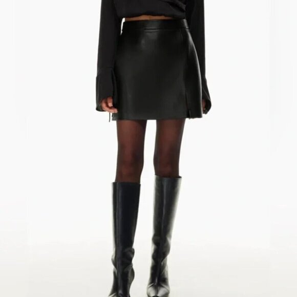 Aritzia Wilfred Patio Mini Skirt Vegan Black Leather Side Slit Size 8 - Picture 9 of 9